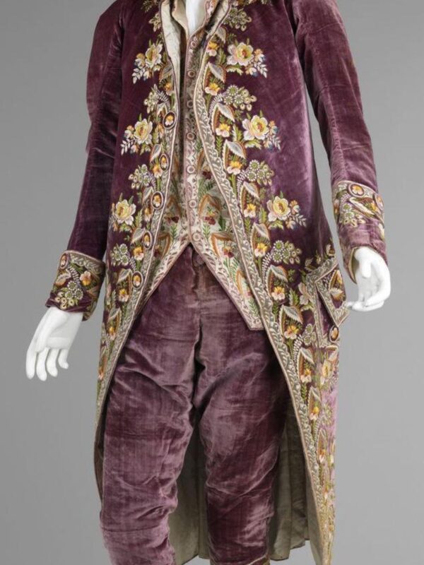 Men's Purple Floral Embroidered Rococo Suit: Historical Reenactment Costume