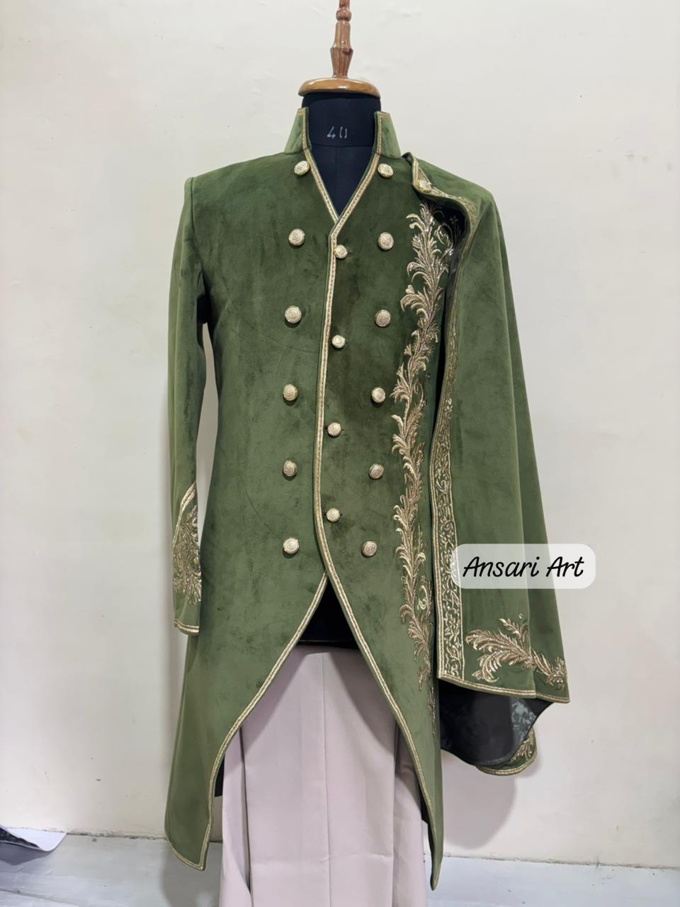 Royal Green Prince Costume Men’s Regal Tailcoat with Embroidered Cape, Renaissance Victorian Cosplay Outfit Wedding Party Attire Halloween