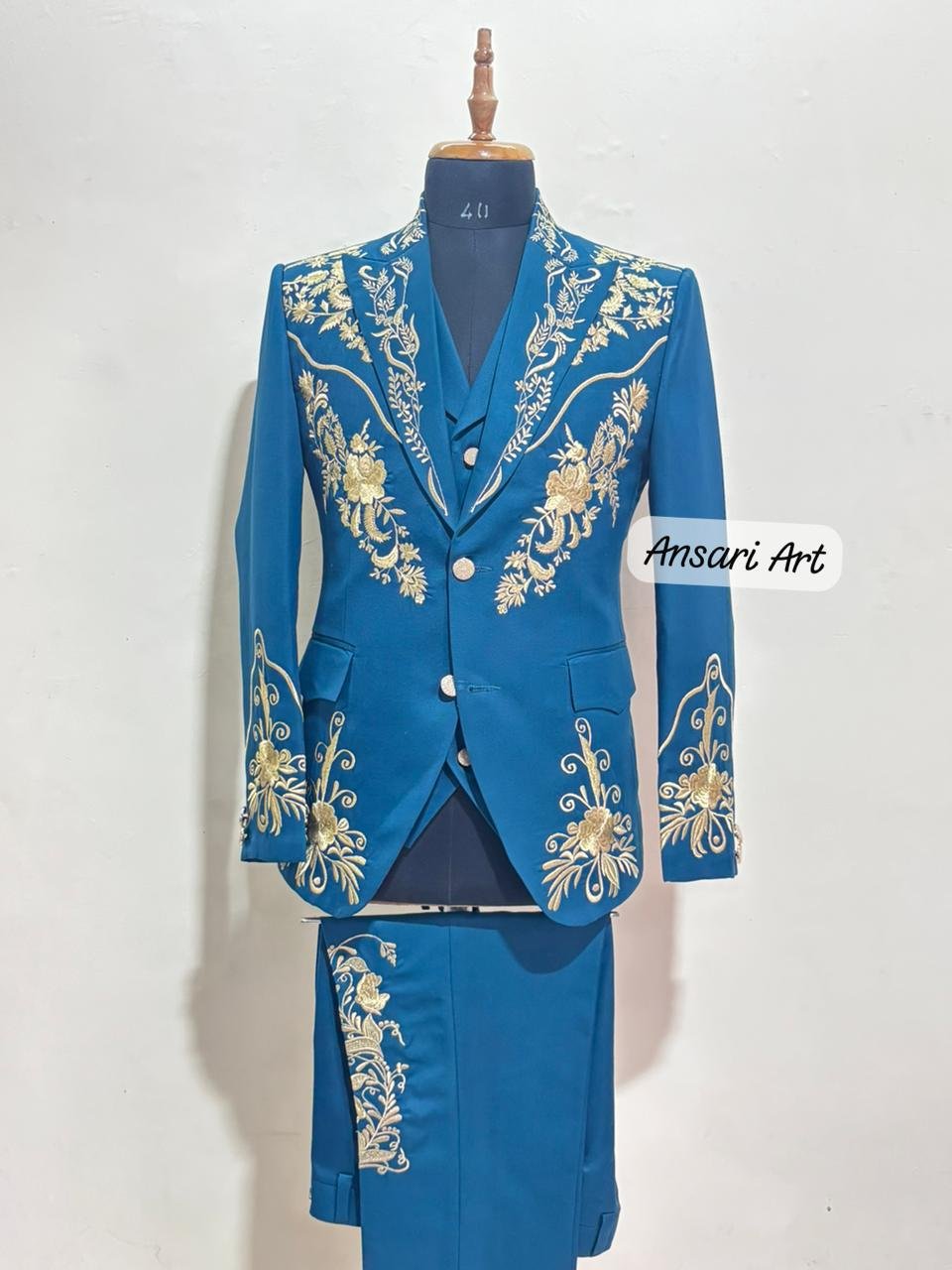 Men Royal Blue Custom Embroidered Suit Set – Luxury Floral Gold Embroidery Wedding Groom Prom 3PC Designer Outfit with Vest Pants Jacket